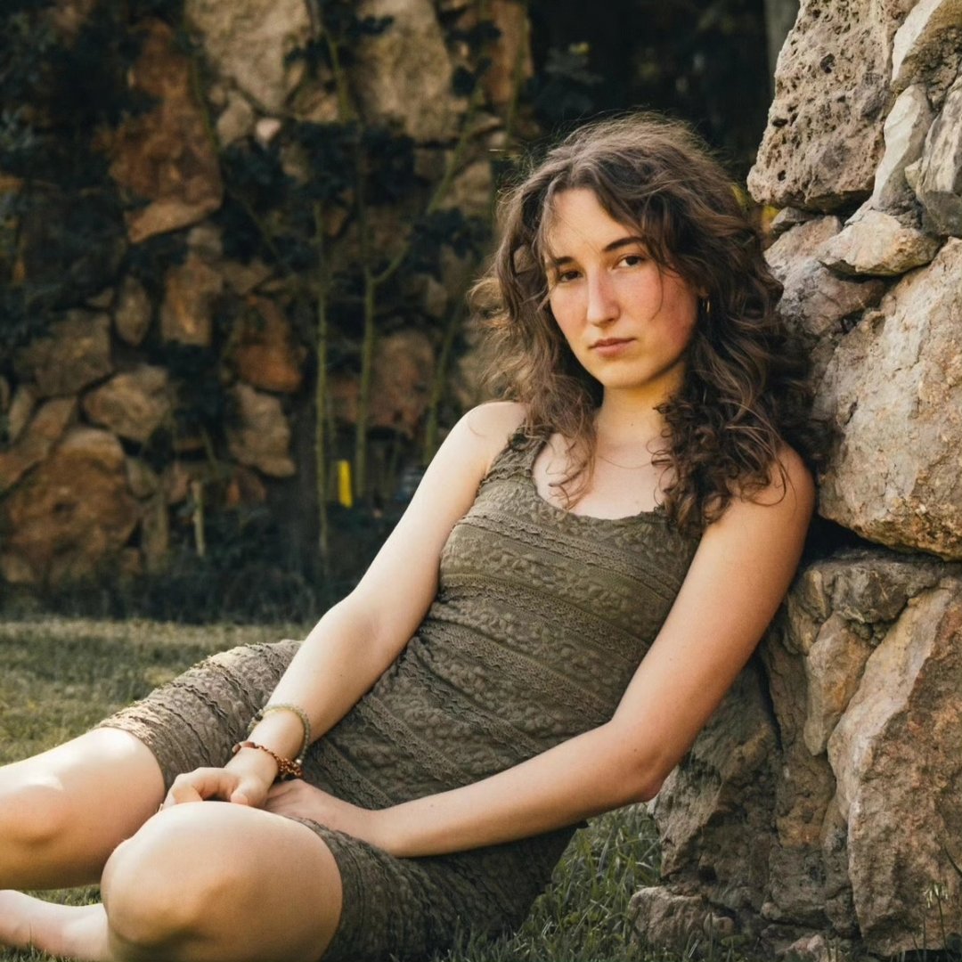 TÀNIA RENAU